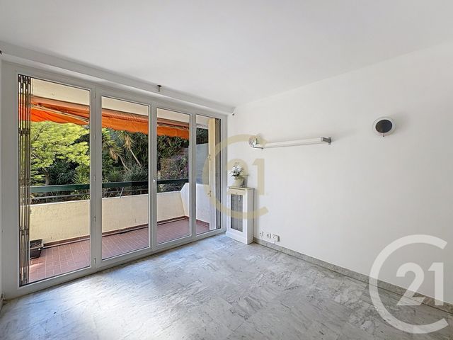 Afficher la photo en grand Appartement F1 à vendre - 1 pièce - 16.46 m2 - CANNES - 06 - PROVENCE-ALPES-COTE-D-AZUR - Century 21 Immobilier Conseil