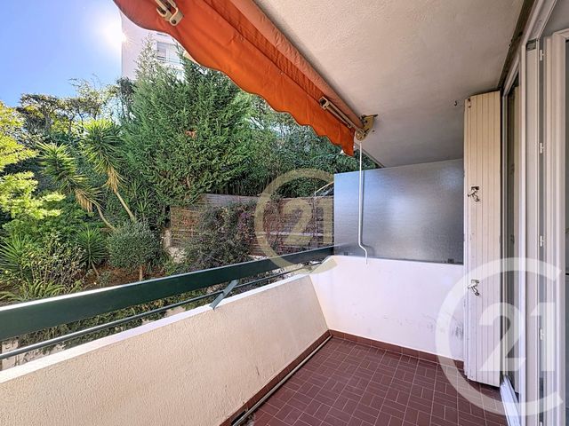 Afficher la photo en grand Appartement F1 à vendre - 1 pièce - 16.46 m2 - CANNES - 06 - PROVENCE-ALPES-COTE-D-AZUR - Century 21 Immobilier Conseil