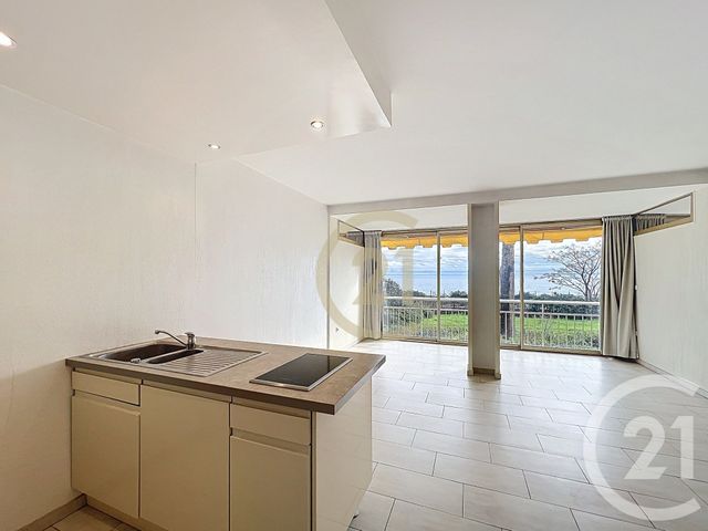 Appartement Studio à louer - 1 pièce - 45.0 m2 - CANNES LA BOCCA - 06 - PROVENCE-ALPES-COTE-D-AZUR - Century 21 Immobilier Conseil