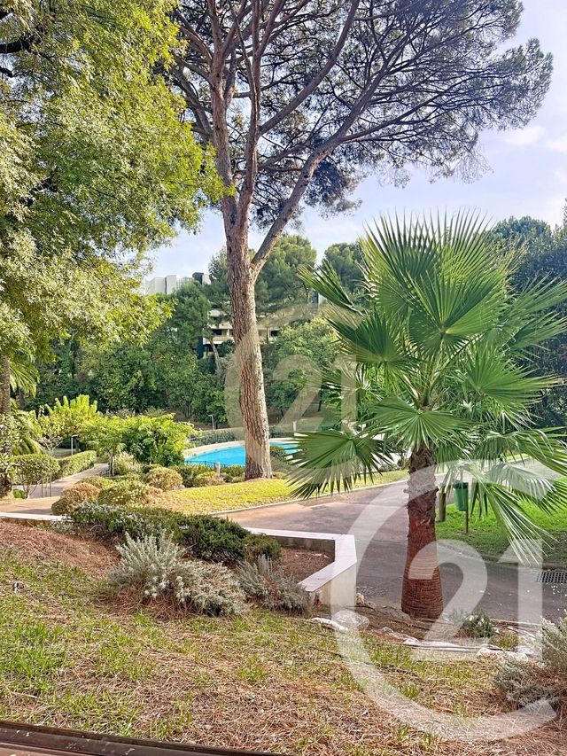 Appartement F4 à vendre - 4 pièces - 106.0 m2 - CANNES LA BOCCA - 06 - PROVENCE-ALPES-COTE-D-AZUR - Century 21 Immobilier Conseil