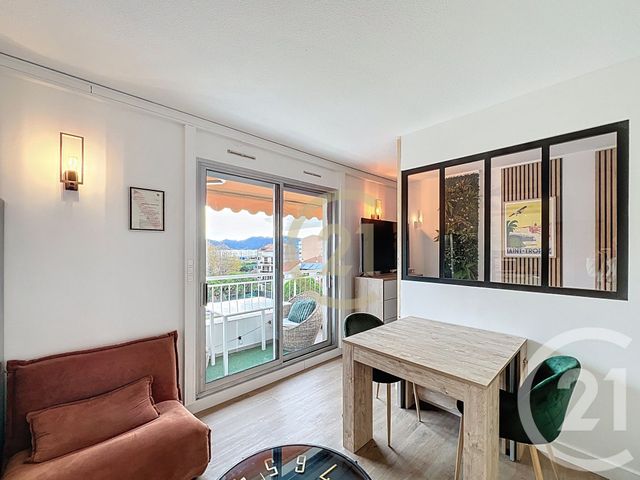 Appartement Studio à louer CANNES LA BOCCA