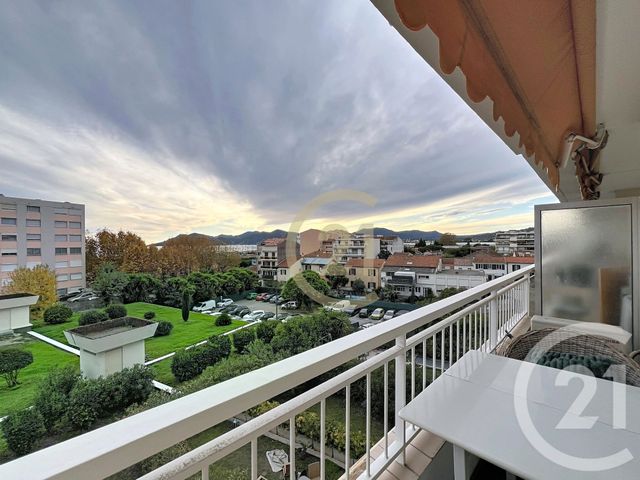 Appartement Studio à louer - 1 pièce - 30.17 m2 - CANNES LA BOCCA - 06 - PROVENCE-ALPES-COTE-D-AZUR - Century 21 Immobilier Conseil