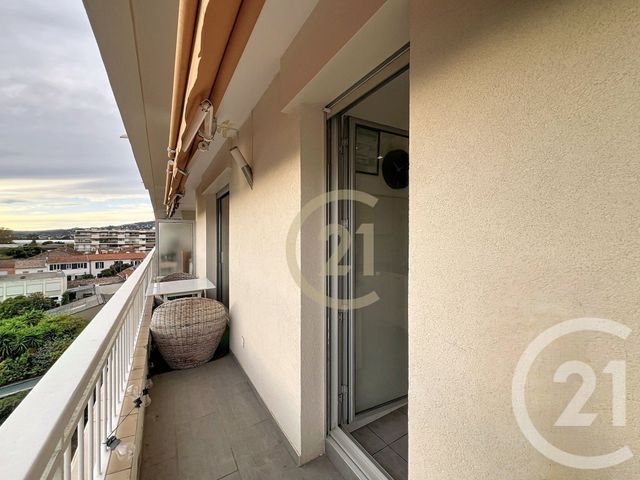 Appartement Studio à louer - 1 pièce - 30.17 m2 - CANNES LA BOCCA - 06 - PROVENCE-ALPES-COTE-D-AZUR - Century 21 Immobilier Conseil