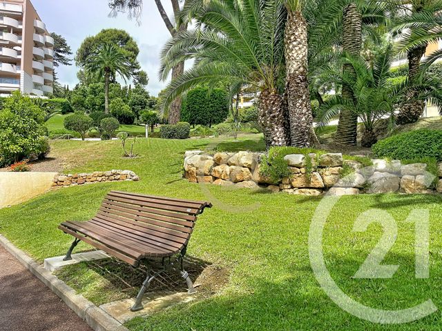 Appartement F3 à vendre - 3 pièces - 66.0 m2 - CANNES LA BOCCA - 06 - PROVENCE-ALPES-COTE-D-AZUR - Century 21 Immobilier Conseil