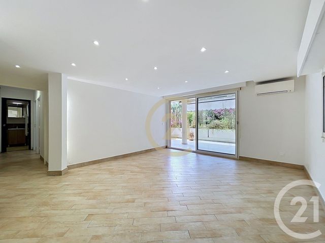 Appartement F3 à vendre - 3 pièces - 66.0 m2 - CANNES LA BOCCA - 06 - PROVENCE-ALPES-COTE-D-AZUR - Century 21 Immobilier Conseil