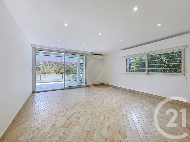 Appartement F3 à vendre - 3 pièces - 66.0 m2 - CANNES LA BOCCA - 06 - PROVENCE-ALPES-COTE-D-AZUR - Century 21 Immobilier Conseil
