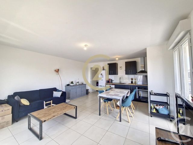 Appartement T3 à louer - 3 pièces - 66.74 m2 - CANNES LA BOCCA - 06 - PROVENCE-ALPES-COTE-D-AZUR - Century 21 Immobilier Conseil