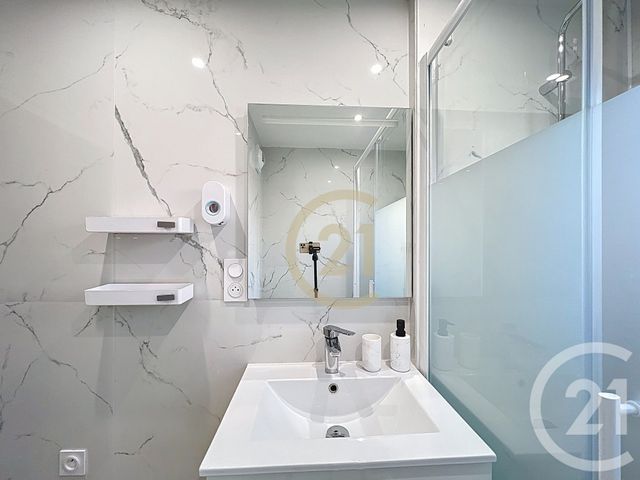 Appartement T2 à louer - 2 pièces - 41.01 m2 - LE CANNET - 06 - PROVENCE-ALPES-COTE-D-AZUR - Century 21 Immobilier Conseil