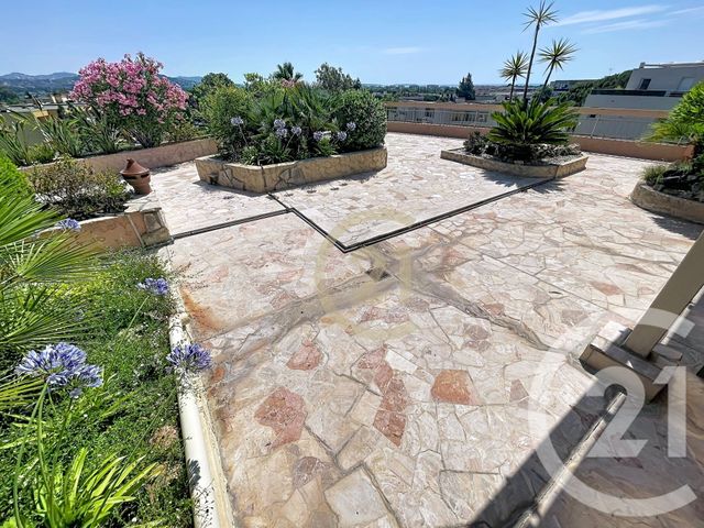 Appartement F4 à vendre - 4 pièces - 120.0 m2 - MANDELIEU LA NAPOULE - 06 - PROVENCE-ALPES-COTE-D-AZUR - Century 21 Immobilier Conseil
