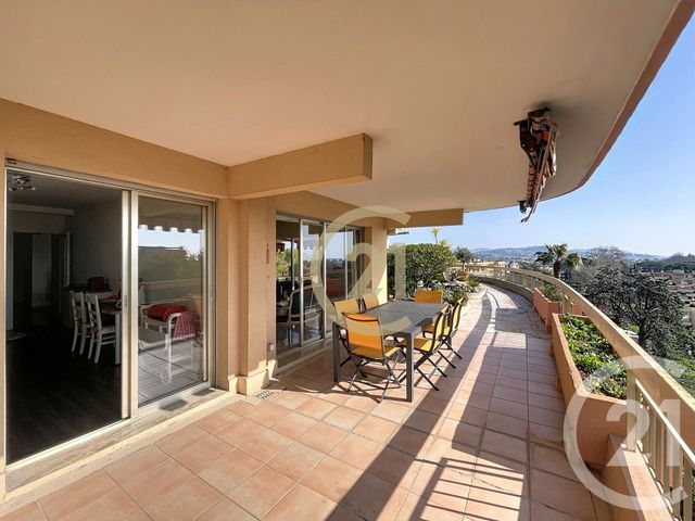 Appartement F4 à vendre - 4 pièces - 118.7 m2 - MANDELIEU LA NAPOULE - 06 - PROVENCE-ALPES-COTE-D-AZUR - Century 21 Immobilier Conseil