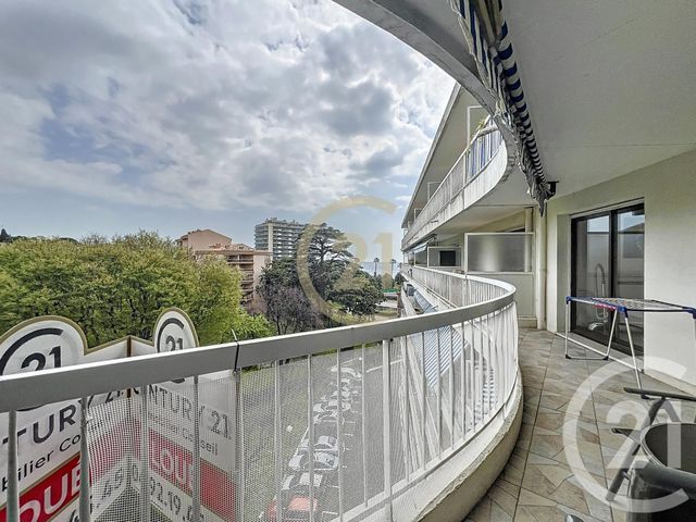 Appartement F4 à louer - 4 pièces - 91.86 m2 - CANNES LA BOCCA - 06 - PROVENCE-ALPES-COTE-D-AZUR - Century 21 Immobilier Conseil