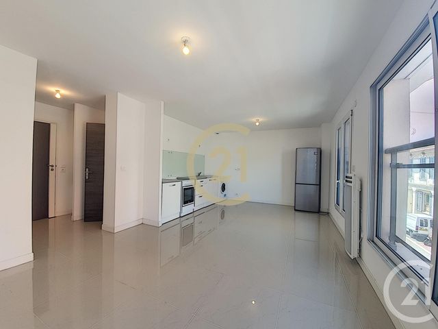 Appartement Studio à louer - 1 pièce - 32.24 m2 - CANNES LA BOCCA - 06 - PROVENCE-ALPES-COTE-D-AZUR - Century 21 Immobilier Conseil