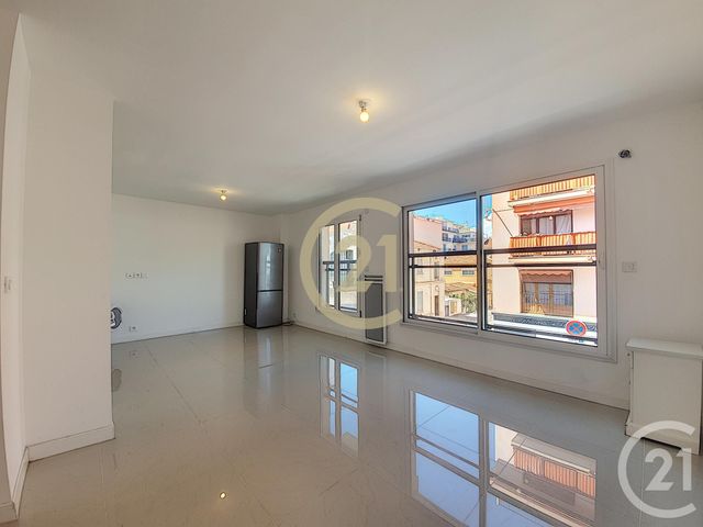 Appartement Studio à louer - 1 pièce - 32.24 m2 - CANNES LA BOCCA - 06 - PROVENCE-ALPES-COTE-D-AZUR - Century 21 Immobilier Conseil