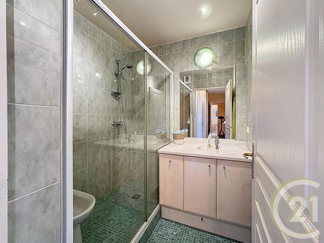 Appartement T3 à vendre - 3 pièces - 64.0 m2 - CANNES LA BOCCA - 06 - PROVENCE-ALPES-COTE-D-AZUR - Century 21 Immobilier Conseil