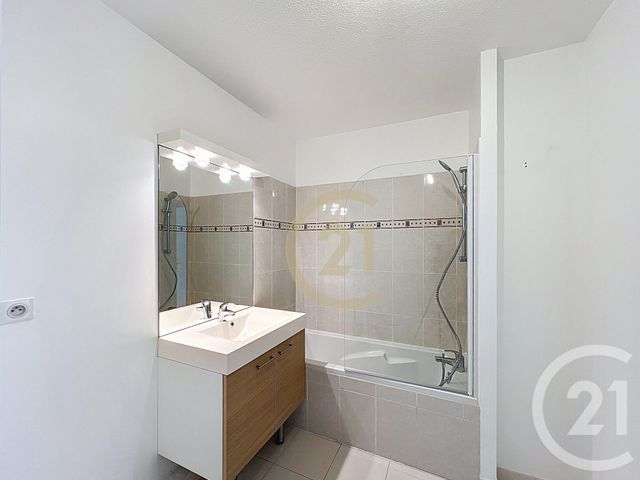 Appartement T2 à louer - 2 pièces - 41.34 m2 - CANNES LA BOCCA - 06 - PROVENCE-ALPES-COTE-D-AZUR - Century 21 Immobilier Conseil