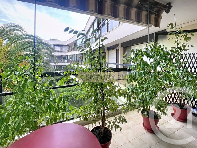 Appartement F1 à vendre - 1 pièce - 28.48 m2 - MANDELIEU LA NAPOULE - 06 - PROVENCE-ALPES-COTE-D-AZUR - Century 21 Immobilier Conseil