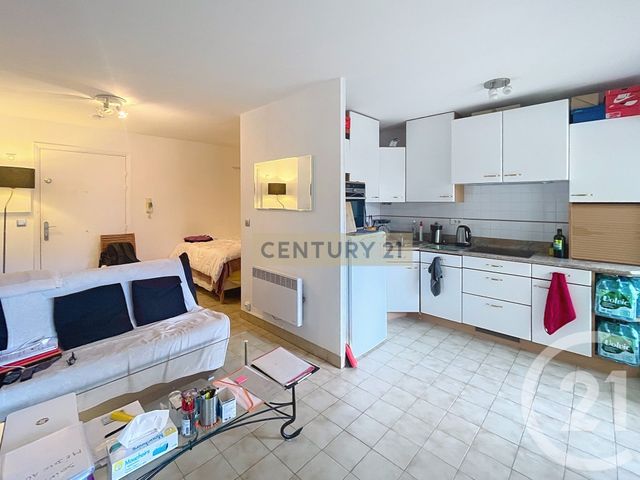 Appartement F1 à vendre - 1 pièce - 28.48 m2 - MANDELIEU LA NAPOULE - 06 - PROVENCE-ALPES-COTE-D-AZUR - Century 21 Immobilier Conseil