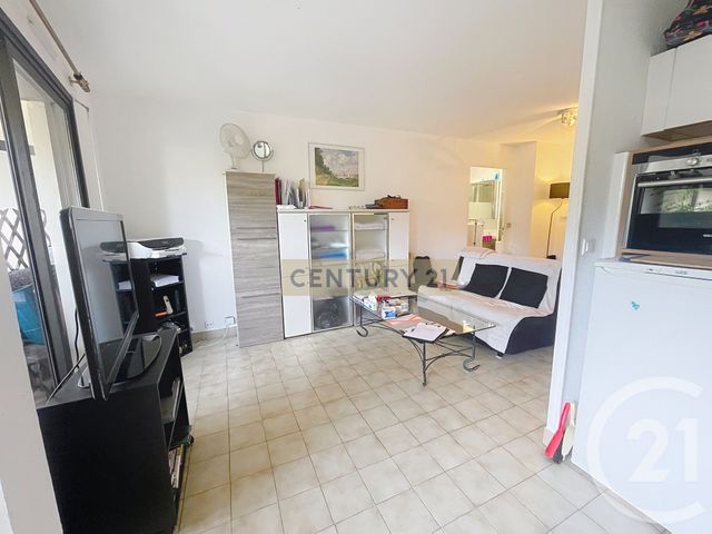 Appartement F1 à vendre - 1 pièce - 28.48 m2 - MANDELIEU LA NAPOULE - 06 - PROVENCE-ALPES-COTE-D-AZUR - Century 21 Immobilier Conseil