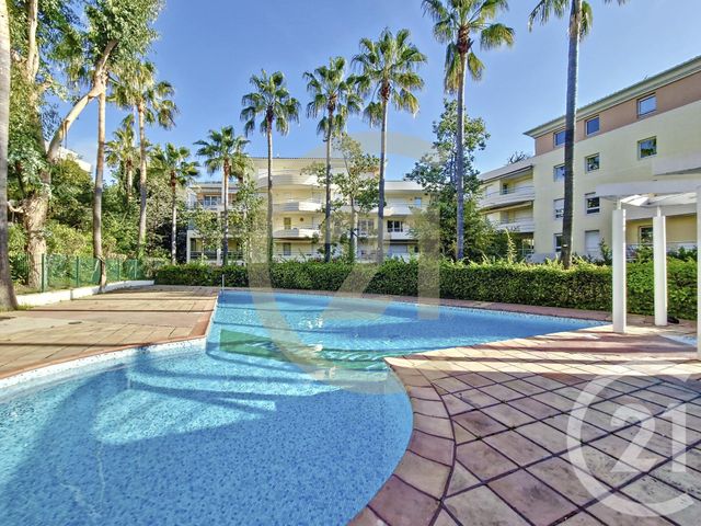 Appartement Studio à louer CANNES LA BOCCA