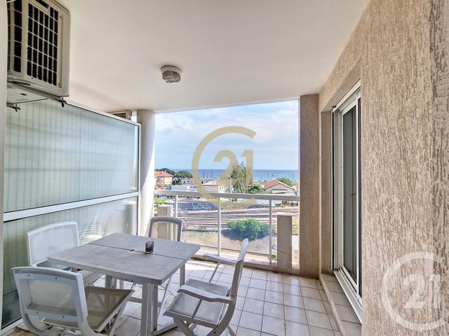 Appartement F2 à louer - 2 pièces - 42.0 m2 - CANNES LA BOCCA - 06 - PROVENCE-ALPES-COTE-D-AZUR - Century 21 Immobilier Conseil