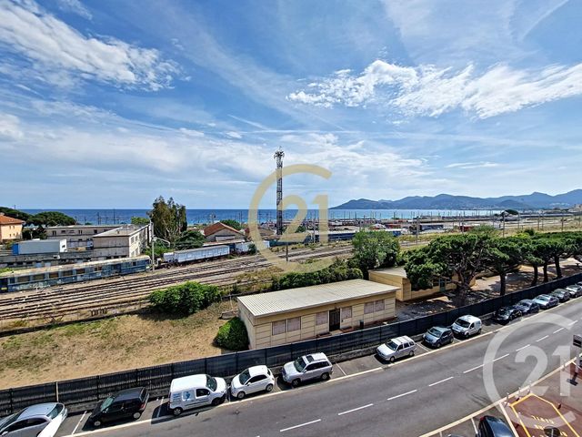 Appartement F2 à louer - 2 pièces - 42.0 m2 - CANNES LA BOCCA - 06 - PROVENCE-ALPES-COTE-D-AZUR - Century 21 Immobilier Conseil