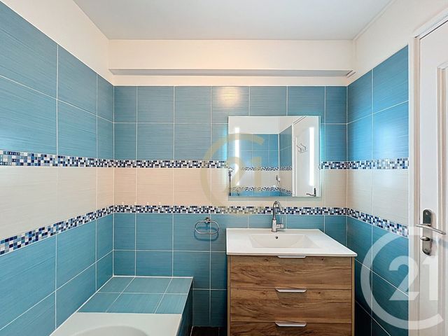 Appartement T3 à louer - 3 pièces - 66.0 m2 - CANNES - 06 - PROVENCE-ALPES-COTE-D-AZUR - Century 21 Immobilier Conseil