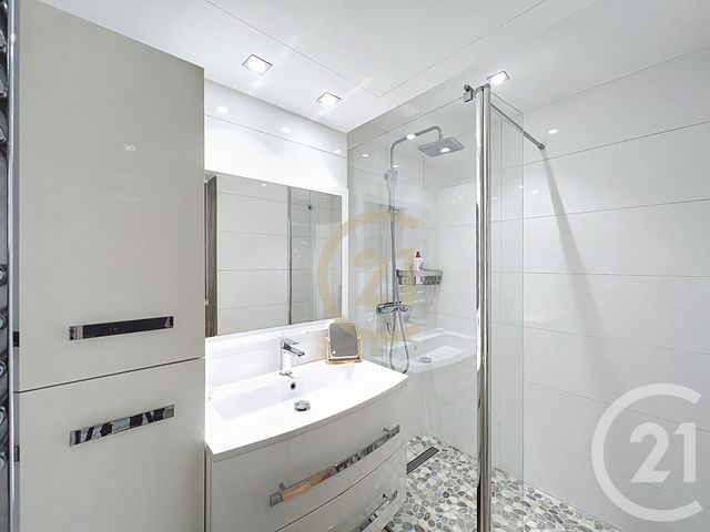 Appartement T2 à louer - 2 pièces - 42.37 m2 - CANNES LA BOCCA - 06 - PROVENCE-ALPES-COTE-D-AZUR - Century 21 Immobilier Conseil