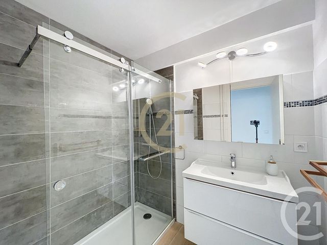 Appartement F3 à louer - 3 pièces - 60.02 m2 - CANNES LA BOCCA - 06 - PROVENCE-ALPES-COTE-D-AZUR - Century 21 Immobilier Conseil