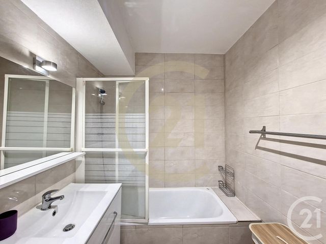 Appartement Studio à louer - 1 pièce - 30.78 m2 - CANNES LA BOCCA - 06 - PROVENCE-ALPES-COTE-D-AZUR - Century 21 Immobilier Conseil