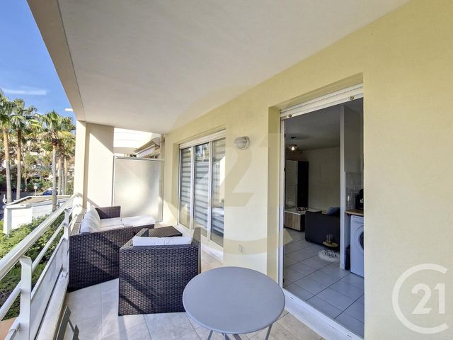 Appartement Studio à louer - 1 pièce - 30.78 m2 - CANNES LA BOCCA - 06 - PROVENCE-ALPES-COTE-D-AZUR - Century 21 Immobilier Conseil