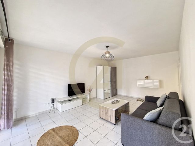 Appartement Studio à louer - 1 pièce - 30.78 m2 - CANNES LA BOCCA - 06 - PROVENCE-ALPES-COTE-D-AZUR - Century 21 Immobilier Conseil