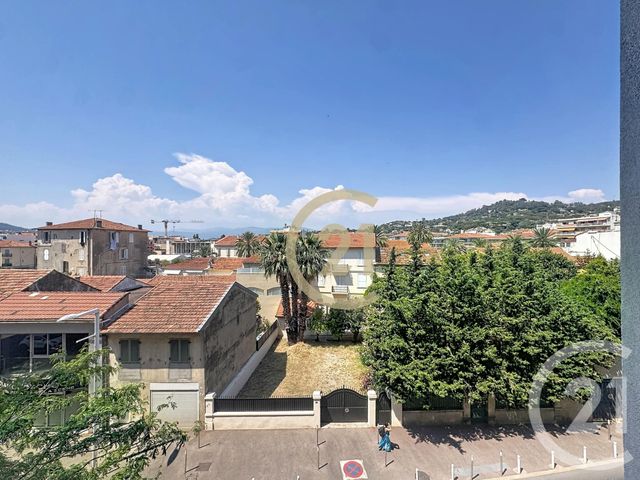 Appartement F2 + cab à vendre - 2 pièces - 28.93 m2 - CANNES LA BOCCA - 06 - PROVENCE-ALPES-COTE-D-AZUR - Century 21 Immobilier Conseil