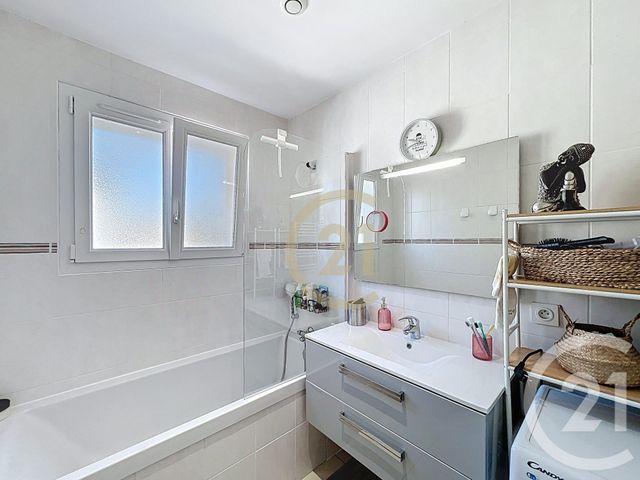 Appartement T4 à louer - 4 pièces - 113.95 m2 - LE CANNET - 06 - PROVENCE-ALPES-COTE-D-AZUR - Century 21 Immobilier Conseil