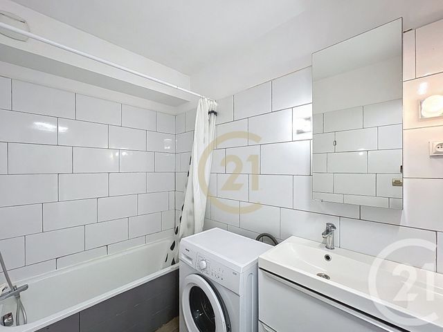 Appartement Studio à louer - 1 pièce - 30.0 m2 - CANNES LA BOCCA - 06 - PROVENCE-ALPES-COTE-D-AZUR - Century 21 Immobilier Conseil