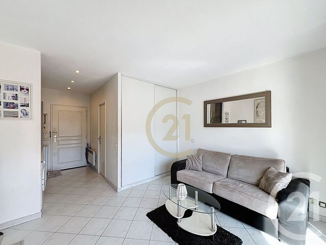 Appartement Studio à louer - 1 pièce - 20.72 m2 - CANNES - 06 - PROVENCE-ALPES-COTE-D-AZUR - Century 21 Immobilier Conseil