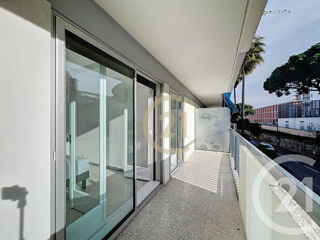 Appartement T3 à louer - 3 pièces - 64.48 m2 - CANNES - 06 - PROVENCE-ALPES-COTE-D-AZUR - Century 21 Immobilier Conseil