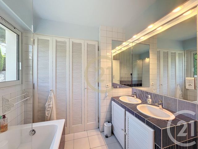 Appartement F3 à louer - 3 pièces - 69.11 m2 - CANNES - 06 - PROVENCE-ALPES-COTE-D-AZUR - Century 21 Immobilier Conseil