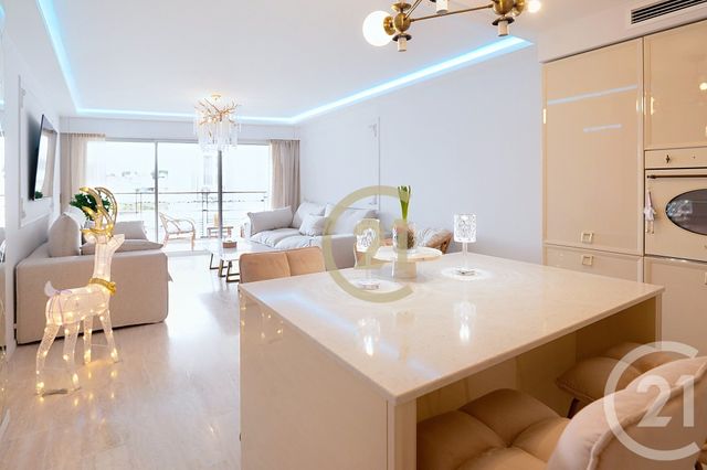 Appartement T3 à vendre - 3 pièces - 91.0 m2 - CANNES - 06 - PROVENCE-ALPES-COTE-D-AZUR - Century 21 Immobilier Conseil