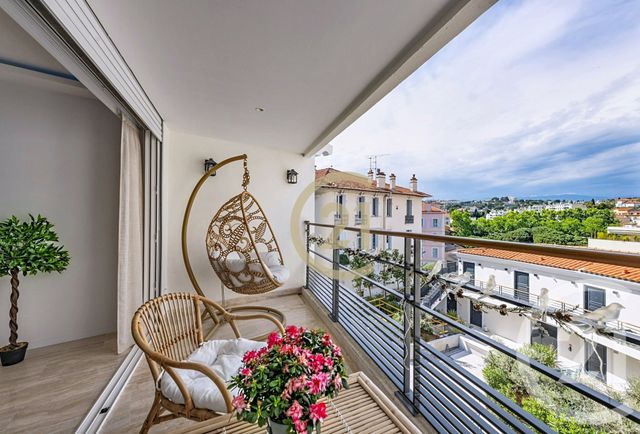 Appartement T3 à vendre - 3 pièces - 91.0 m2 - CANNES - 06 - PROVENCE-ALPES-COTE-D-AZUR - Century 21 Immobilier Conseil