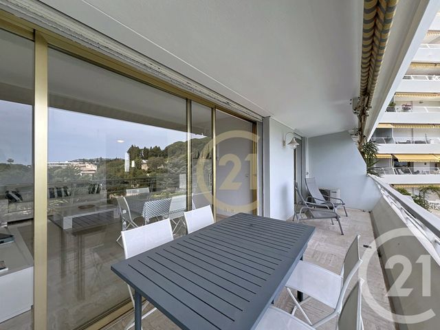 Appartement T3 à louer - 3 pièces - 76.9 m2 - CANNES LA BOCCA - 06 - PROVENCE-ALPES-COTE-D-AZUR - Century 21 Immobilier Conseil