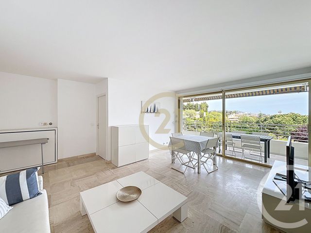 Appartement T3 à louer - 3 pièces - 76.9 m2 - CANNES LA BOCCA - 06 - PROVENCE-ALPES-COTE-D-AZUR - Century 21 Immobilier Conseil