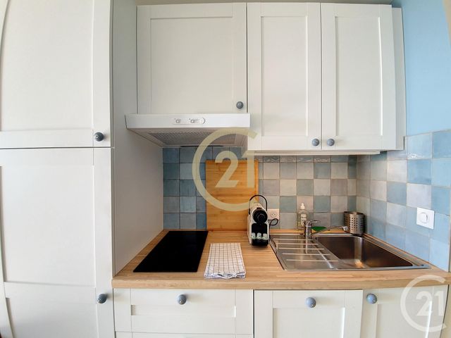 Appartement F2 + cab à louer - 3 pièces - 34.0 m2 - CANNES - 06 - PROVENCE-ALPES-COTE-D-AZUR - Century 21 Immobilier Conseil