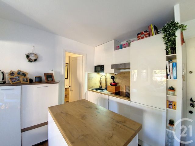 Appartement F2 à louer - 2 pièces - 26.1 m2 - CANNES LA BOCCA - 06 - PROVENCE-ALPES-COTE-D-AZUR - Century 21 Immobilier Conseil