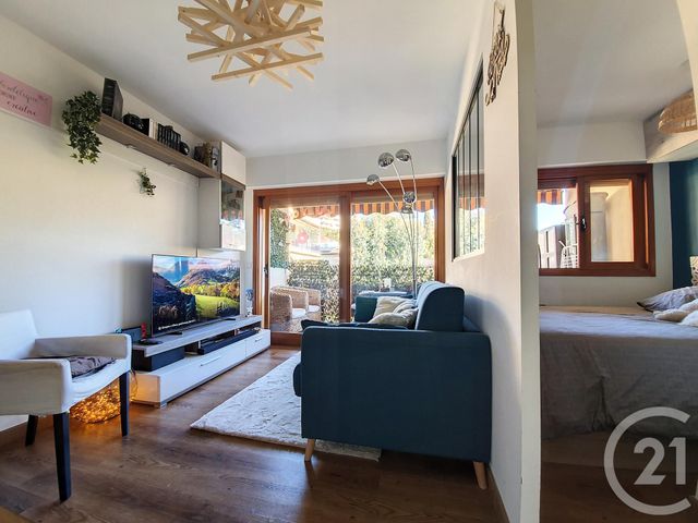 Appartement F2 à louer - 2 pièces - 26.1 m2 - CANNES LA BOCCA - 06 - PROVENCE-ALPES-COTE-D-AZUR - Century 21 Immobilier Conseil