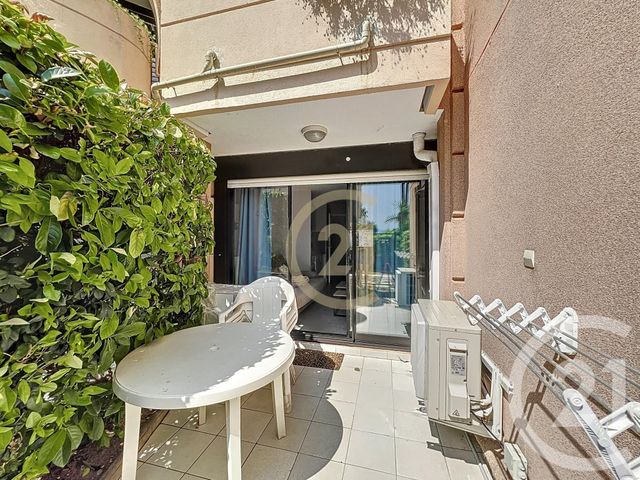 Appartement T2 à louer - 2 pièces - 22.15 m2 - CANNES LA BOCCA - 06 - PROVENCE-ALPES-COTE-D-AZUR - Century 21 Immobilier Conseil