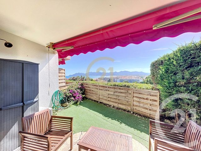 Appartement Studio cabine à louer - 2 pièces - 35.84 m2 - CANNES LA BOCCA - 06 - PROVENCE-ALPES-COTE-D-AZUR - Century 21 Immobilier Conseil