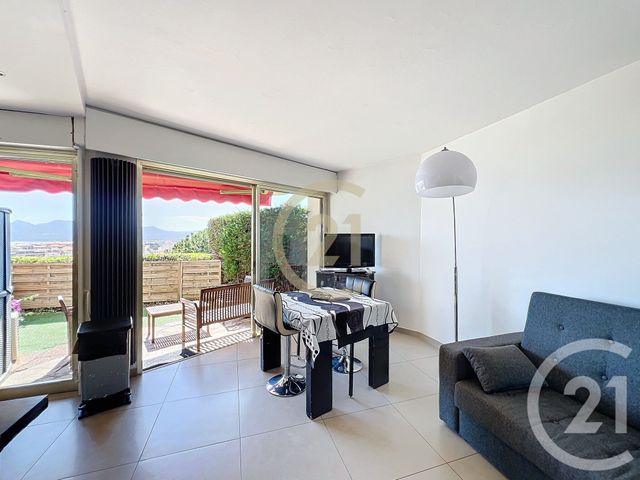 Appartement Studio cabine à louer - 2 pièces - 35.84 m2 - CANNES LA BOCCA - 06 - PROVENCE-ALPES-COTE-D-AZUR - Century 21 Immobilier Conseil