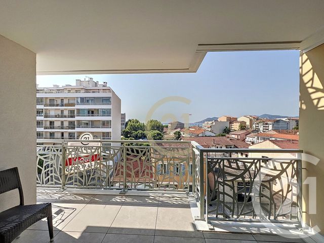 Appartement T2 à louer - 2 pièces - 49.44 m2 - CANNES LA BOCCA - 06 - PROVENCE-ALPES-COTE-D-AZUR - Century 21 Immobilier Conseil
