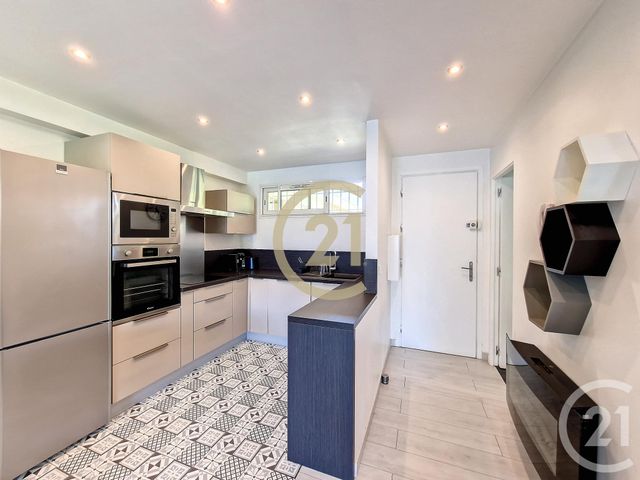 Appartement F2 à louer - 2 pièces - 45.34 m2 - CANNES LA BOCCA - 06 - PROVENCE-ALPES-COTE-D-AZUR - Century 21 Immobilier Conseil