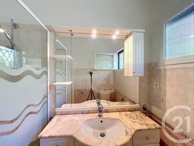 Appartement Studette à louer - 1 pièce - 21.0 m2 - CANNES - 06 - PROVENCE-ALPES-COTE-D-AZUR - Century 21 Immobilier Conseil